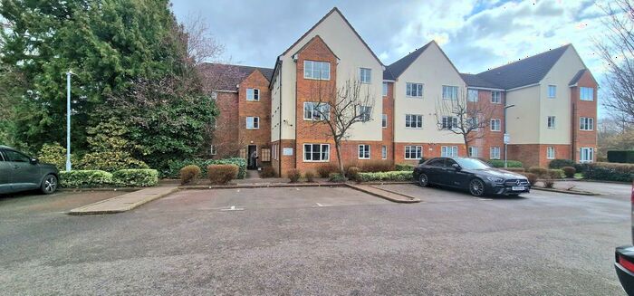 1 Bedroom Flat To Rent In Gisburne Way, Watford, WD24