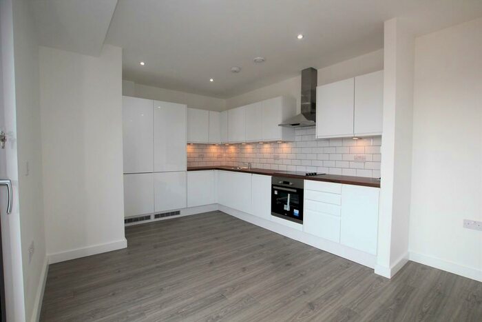 2 Bedroom Apartment To Rent In Strand Parde, Goring-by-Sea, Worthing, BN12