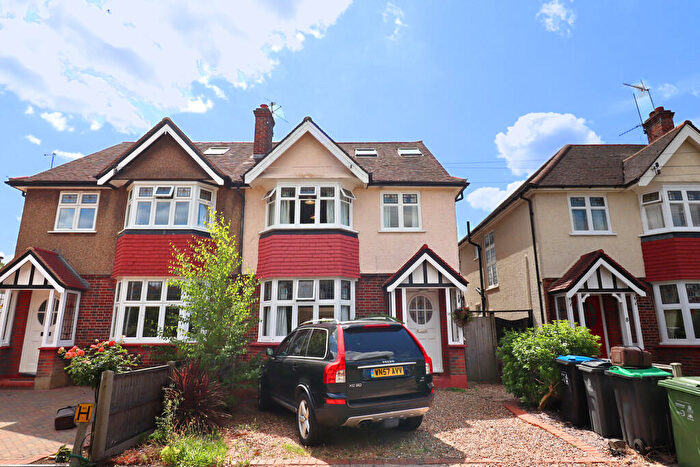 4 Bedroom Semi-Detached House To Rent In Kingston, KT1