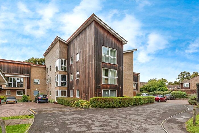 2 Bedroom Flat For Sale In Regents Park Road, Regents Park, Southampton, SO15
