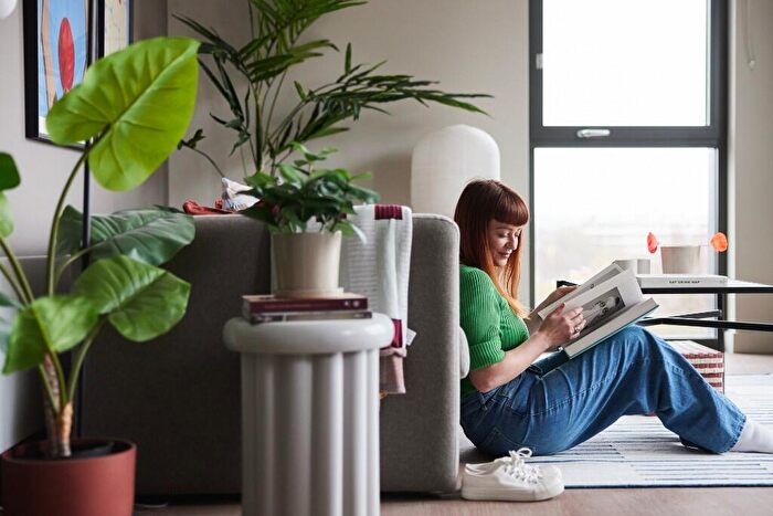 Studio To Rent In Apartment, Hove Gardens, BN3