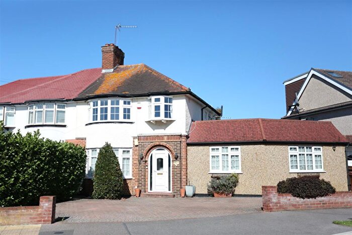 3 Bedroom Semi-Detached House For Sale In River Way, Ewell Court, KT19