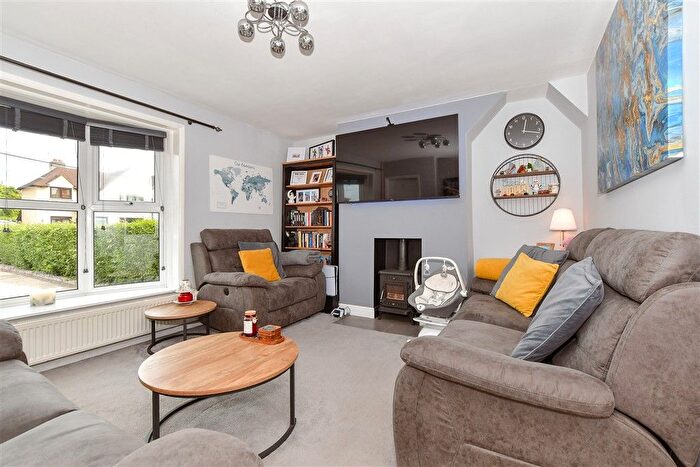 3 Bedroom Semi-Detached House For Sale In Adelaide Road, Eythorne, Dover, Kent, CT15