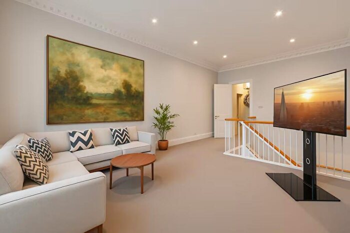 2 Bedroom Flat To Rent In Ormonde Terrace, St Johns Wood, NW8