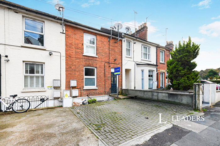 1 Bedroom Flat To Rent In Garlands Road, Redhill, Surrey, RH1