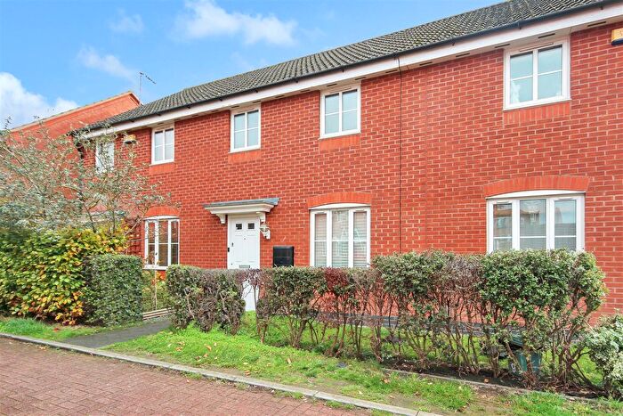3 Bedroom Terraced House To Rent In Hollowell Close, Rushden, NN10