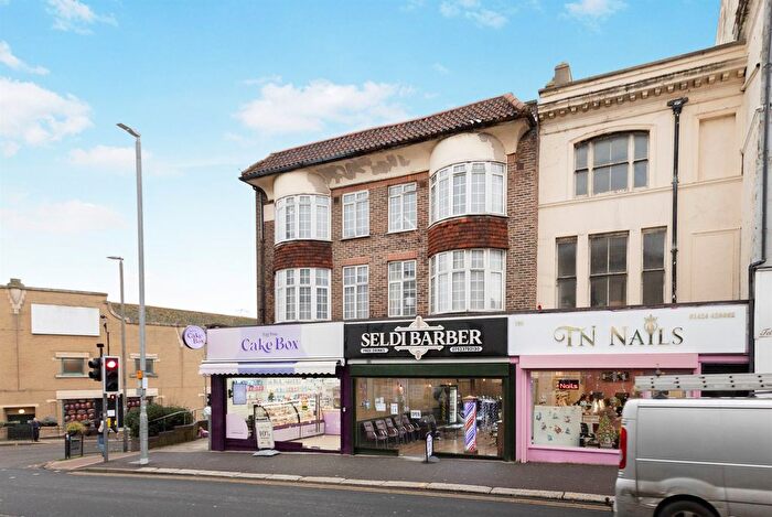 3 Bedroom Flat For Sale In Queens Road, Hastings, TN34