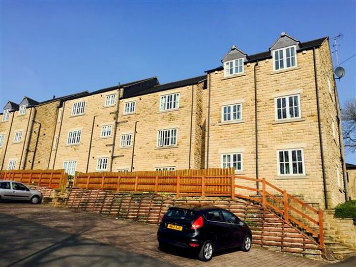 2 Bedroom Apartment To Rent In High Street, Lees, Oldham, OL4