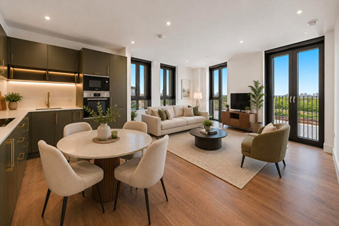 2 Bedroom Apartment To Rent In Redwood Tower, West Ham, E16