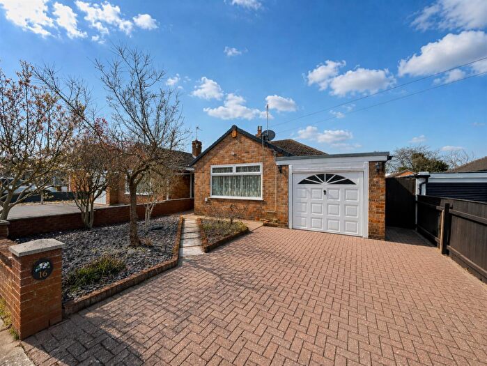 2 Bedroom Semi-Detached Bungalow For Sale In Pine Tree Avenue, Prenton, CH43