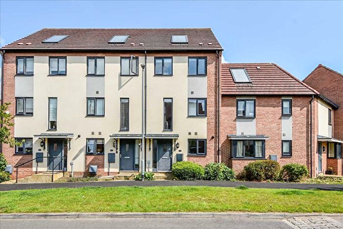 4 Bedroom Terraced House To Rent In Neptune Road, Wellingborough, NN8