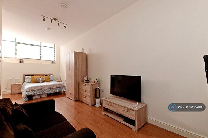 1 Bedroom Flat To Rent In Walsh Court Apartments, Sheffield, S1