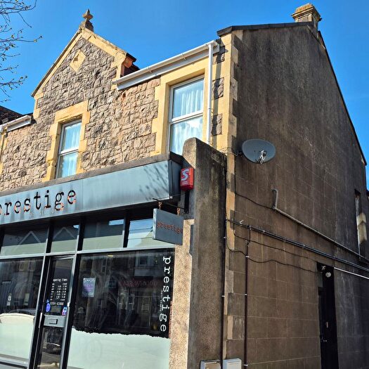 2 Bedroom Flat To Rent In Severn Road, Weston-Super-Mare, BS23