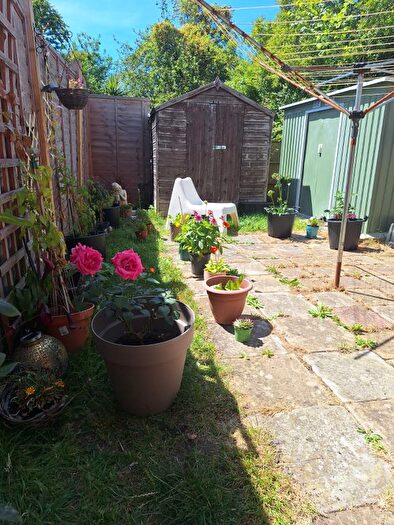 1 Bedroom Maisonette To Rent In Honeypot Lane, Stanmore, HA7