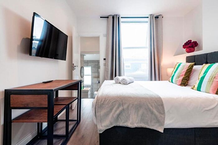 1 Bedroom Studio To Rent In Dawes Road, London, SW6