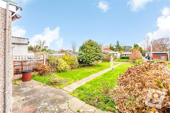 3 Bedroom End Of Terrace House For Sale In Askwith Road, Rainham, RM13