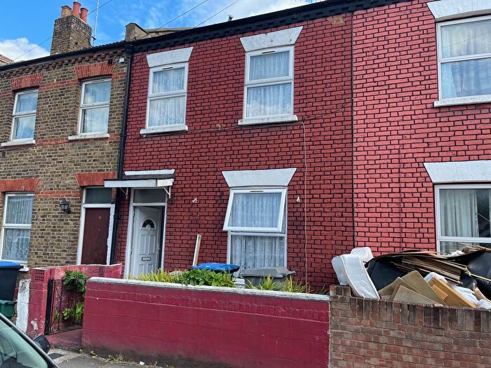 4 Bedroom Terraced House To Rent In Meyrick Road, London, NW10