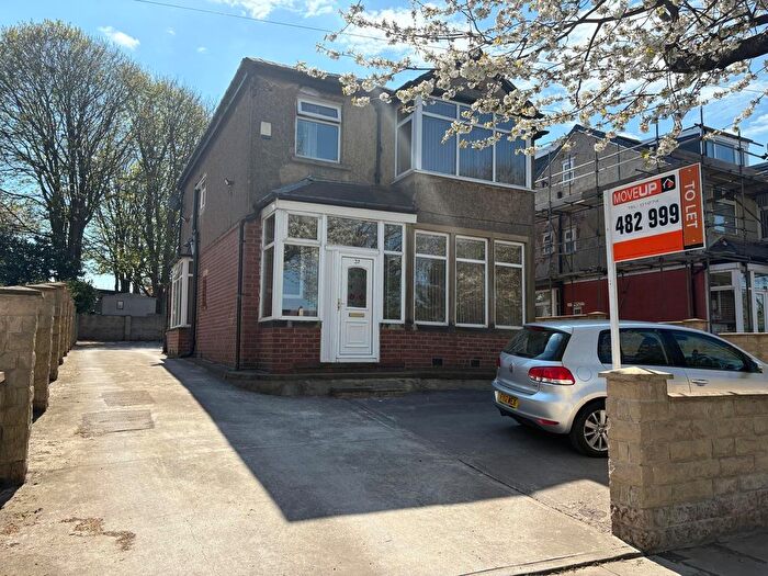 3 Bedroom Detached House To Rent In Duchy Avenue, Bradford, BD9