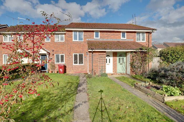 1 Bedroom Maisonette For Sale In The Willows, Caversham, RG4