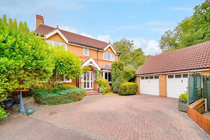 4 Bedroom Detached House For Sale In De Lisle Close, Papworth Everard, Cambridge, Cambridgeshire, CB23