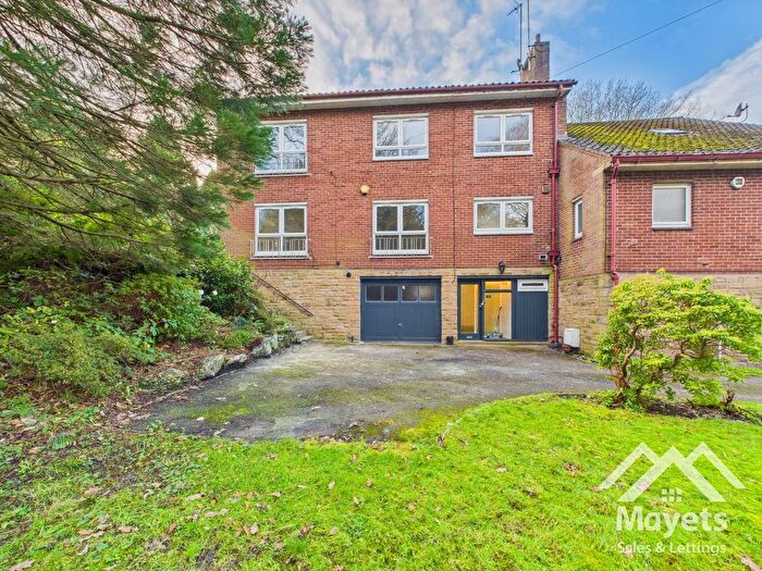 4 Bedroom Semi-Detached House To Rent In Belmont Close, Blackburn. Lancs., BB2