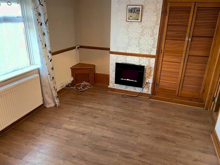 2 Bedroom Property To Rent In Gwynedd Avenue, Townhill, Swansea, SA1