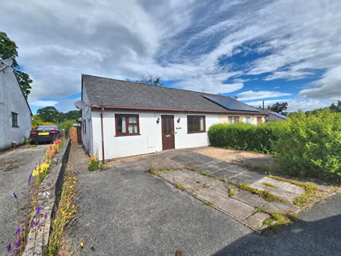 3 Bedroom Semi-Detached Bungalow For Sale In Garreg Lwyd, Gwyddelwern, Corwen, LL21