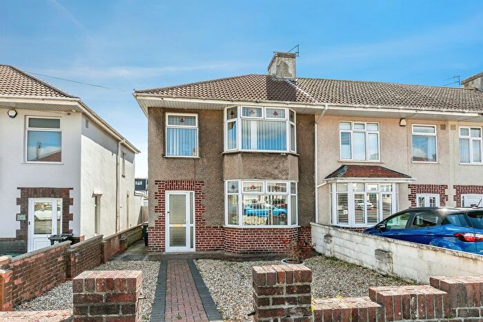 3 Bedroom Semi Detached House For Sale In Ashton Drive, Ashton Vale, Bristol, BS3