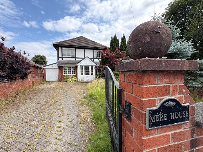 3 Bedroom Detached House For Sale In Old Hall Drive, Ashton-In-Makerfield, Wigan, Greater Manchester, WN4