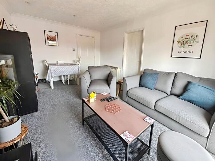 1 Bedroom Flat For Sale In Hulton Close, Southampton, SO19