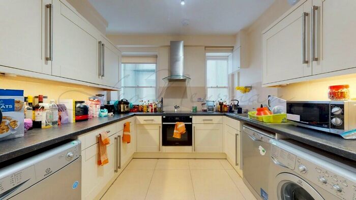 4 Bedroom Flat To Rent In Chapel Street, London, NW1