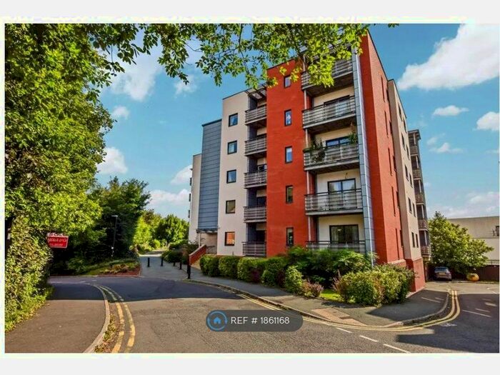 2 Bedroom Flat To Rent In Denmark Street, Altrincham, WA14