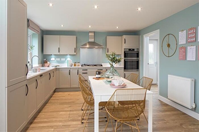 5 Bedroom Detached House For Sale In Kings Gate, Morgan Vale, Abingdon, OX14