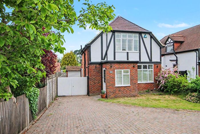 3 Bedroom Detached House For Sale In Lower Road, Bookham, KT23