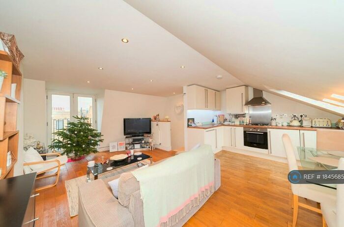 1 Bedroom Flat To Rent In Sarsfeld Road, London, SW12