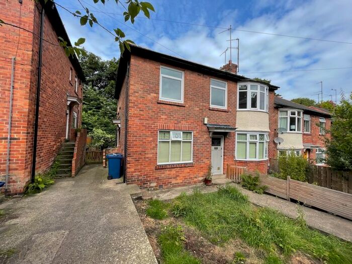 2 Bedroom Flat To Rent In Shaftesbury Grove, Heaton, Newcastle Upon Tyne, NE6