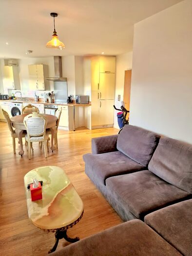 1 Bedroom Flat To Rent In Eastfields Road, Mitcham, CR4