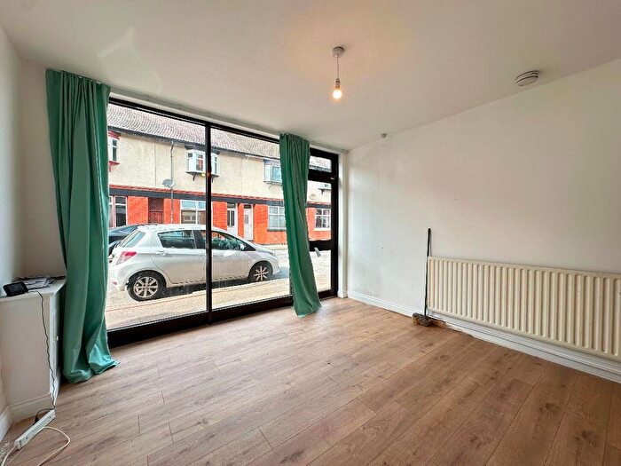 3 Bedroom Terraced House For Sale In Linton Street, Leicester, LE5