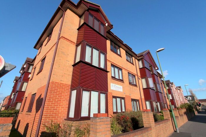1 Bedroom Flat To Rent In St Clements Court, Cleveland Road, Bournemouth, BH1