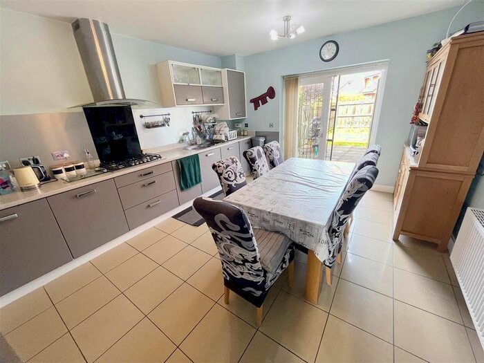 4 Bedroom Semidetached House For Sale In Rosebeck Walk, West Timperley