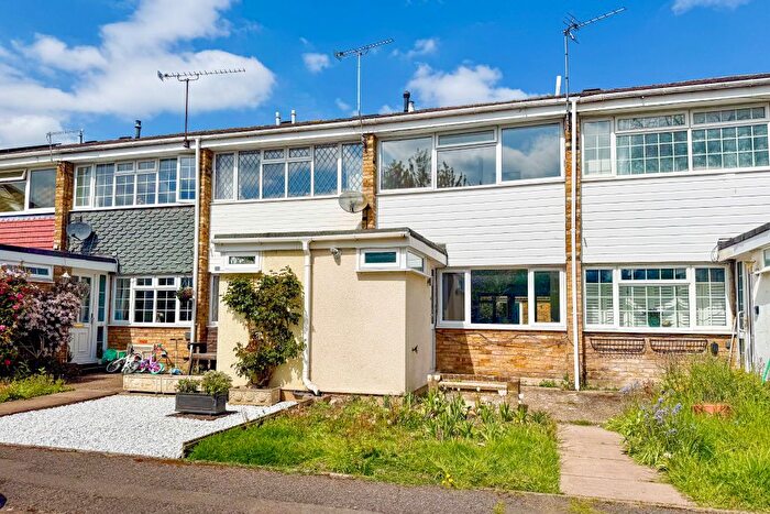 2 Bedroom Terraced House To Rent In Wraysbury, Berkshire, TW19