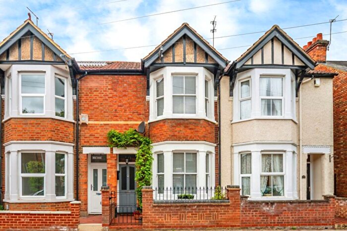 3 Bedroom Terraced House For Sale In George Street, Bedford, MK40