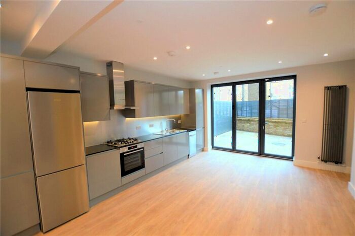 1 Bedroom Apartment To Rent In Gipsy Hill, London, SE19