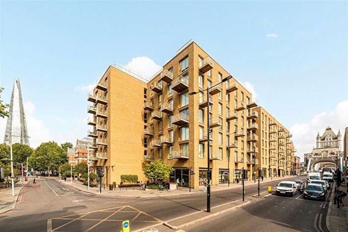 2 Bedroom Flat To Rent In Duchess Walk, Shad Thames, SE1