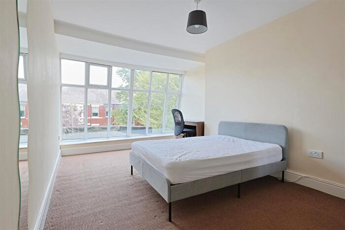 4 Bedroom Flat To Rent In Eskdale Terrace, Jesmond, Newcastle Upon Tyne, NE2