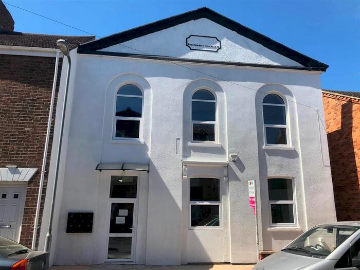 2 Bedroom Flat To Rent In Commercial Road, Grantham, NG31