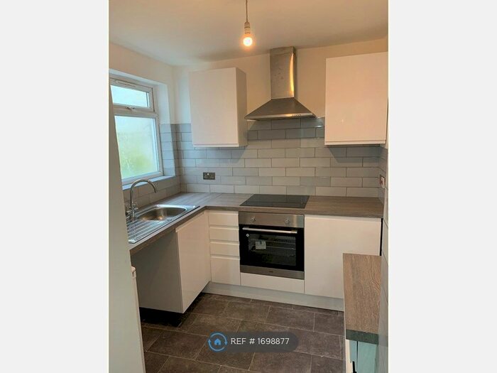 1 Bedroom Flat To Rent In Faversham Road, London, SE6