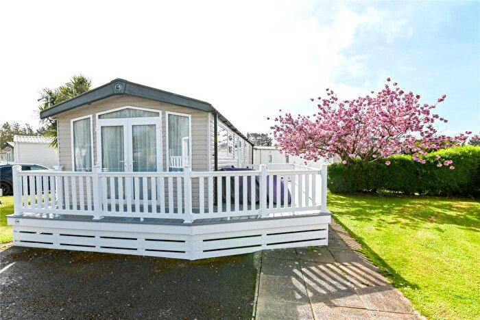 3 Bedroom Park Home For Sale In Shorefield, Shorefield Country Park, Downton, Hampshire, SO41