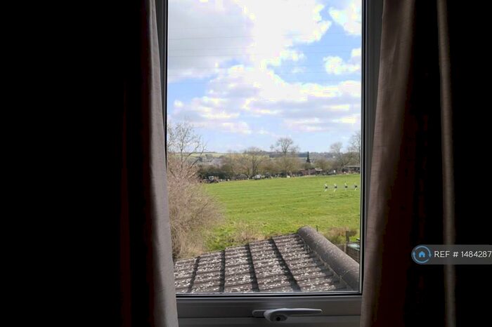 3 Bedroom Terraced House To Rent In Stamford Street, Grantham, NG31