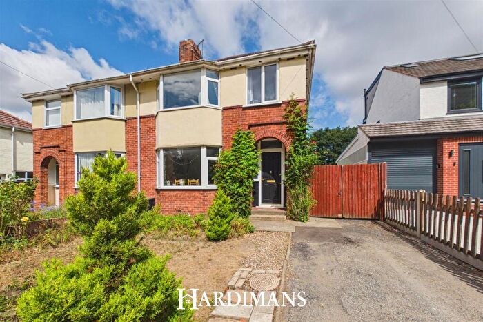 3 Bedroom Semi-Detached House For Sale In Monckton Crescent, Lowestoft, NR32